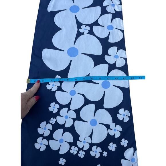 SVITZER 100% Silk Navy Floral Scarf - Picture 7 of 12